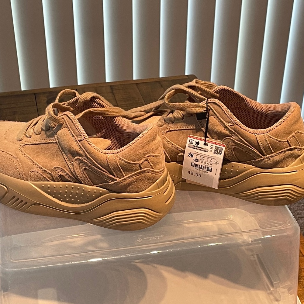 Zara leather sneakers